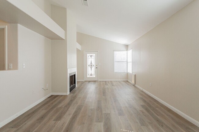 Building Photo - Remodeled 3 Bed Single Story Home
