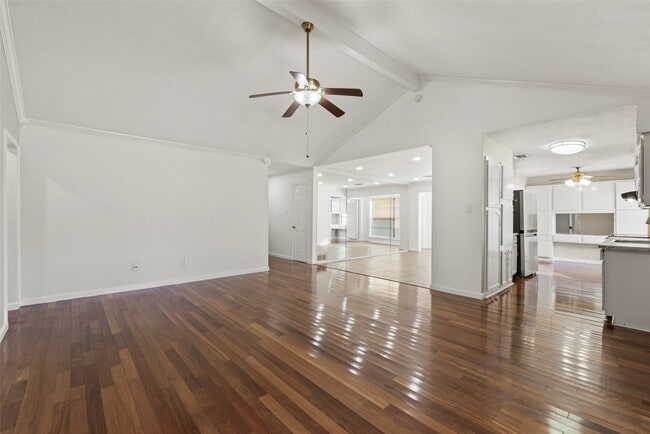 Building Photo - 8818 Edgemoor Dr