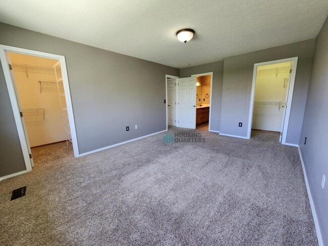 Building Photo - 2804 W Rogers Ct