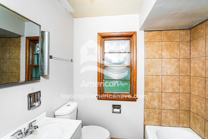 Building Photo - 4635 N 66th St