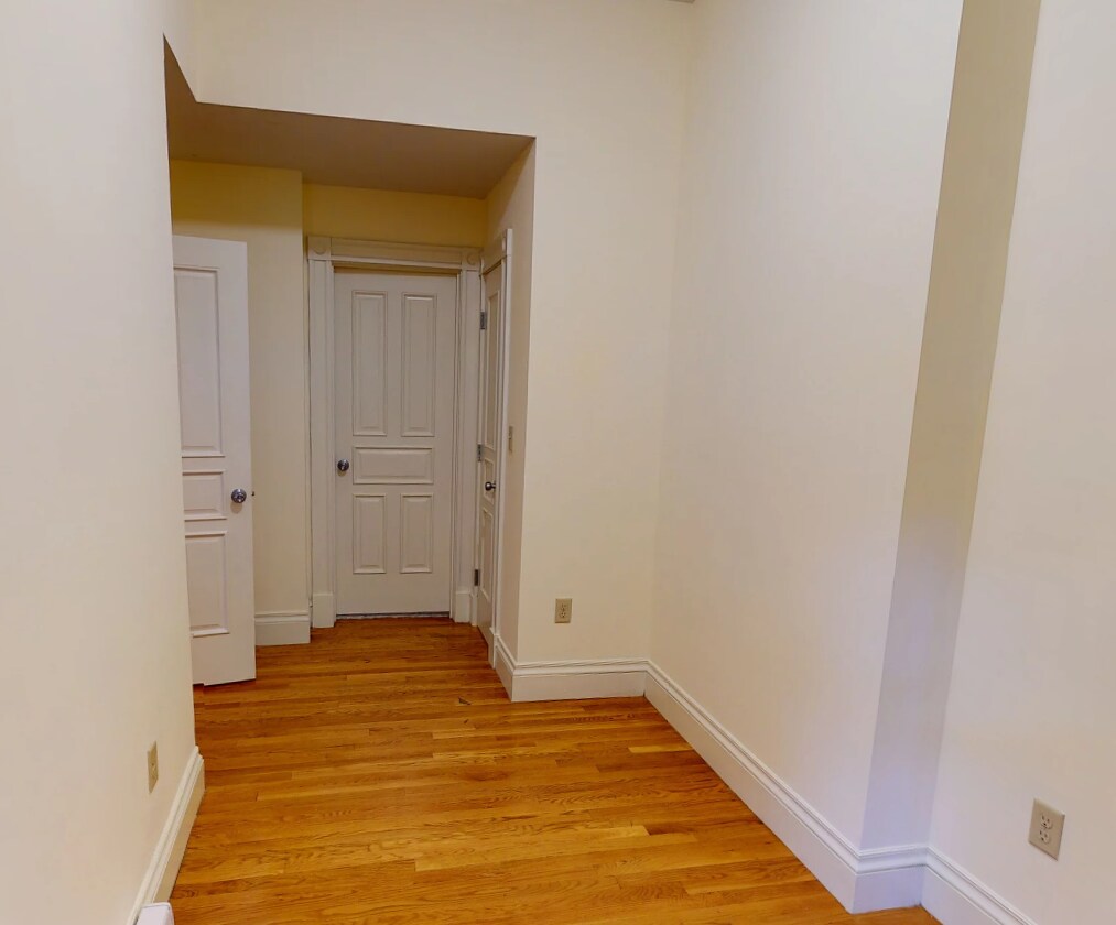 Unit 1 - 197 Commonwealth Ave