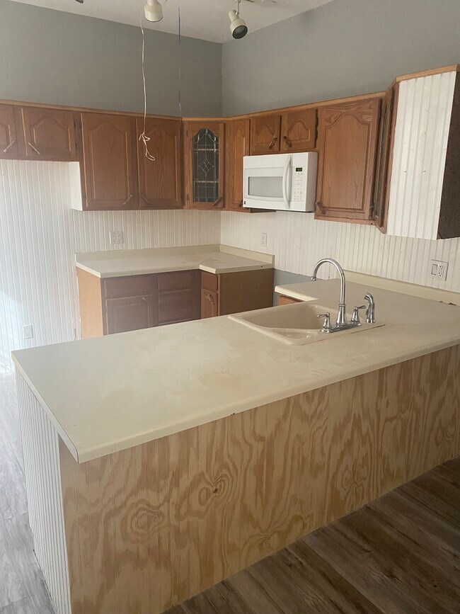 Building Photo - 8512 Church Dr