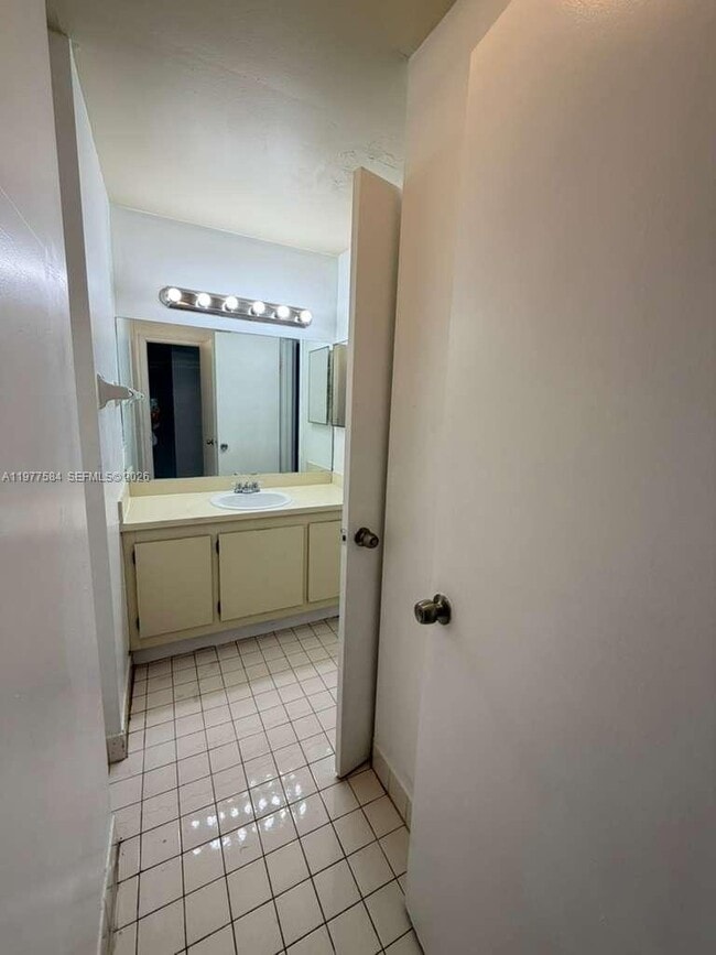 Building Photo - 2462 NW 52nd Ave