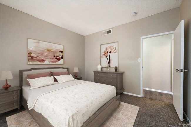 Building Photo - 1819 Babcock Rd