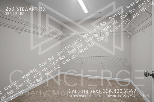 Building Photo - 253 Stewart Rd SE