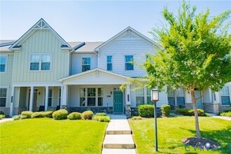 Building Photo - 10825 Porter Park Ln