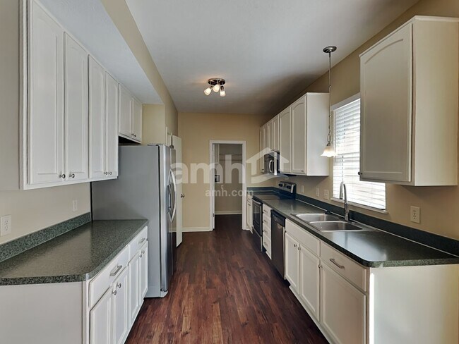 Building Photo - 7187 Normanton Dr