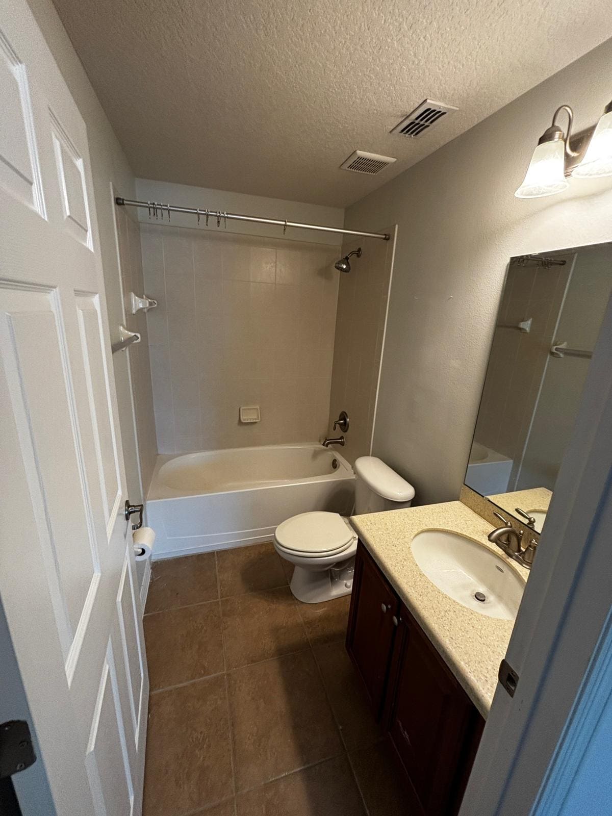 Building Photo - 1525 Cloverbay Ln