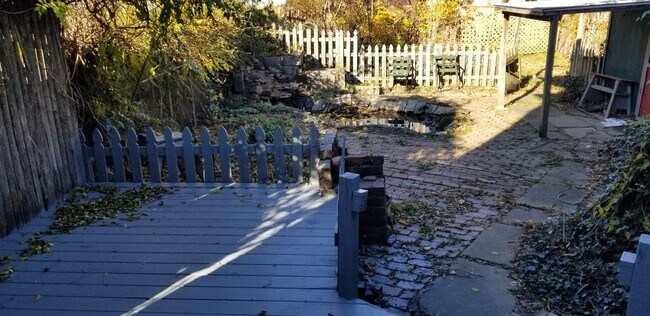 Building Photo - 7408 Dudley Ave