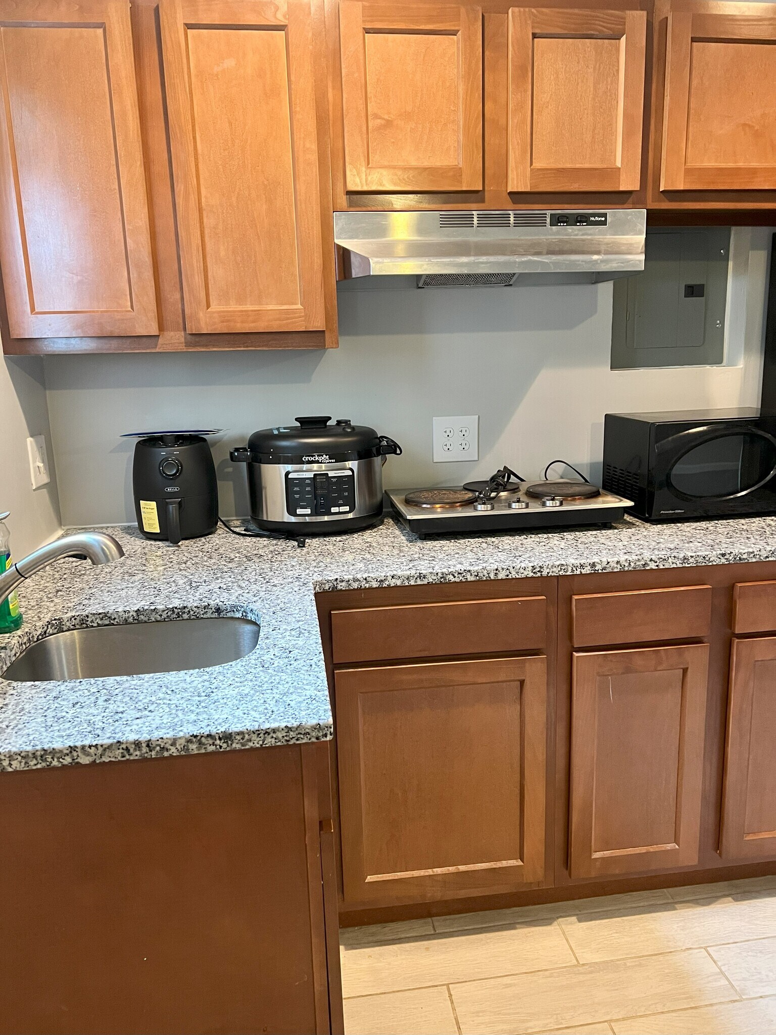 Kitchenette - 3106 Dynasty Dr