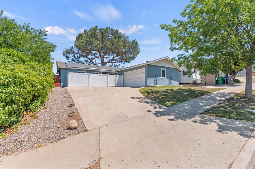 Building Photo - 8543 Sandstone Dr