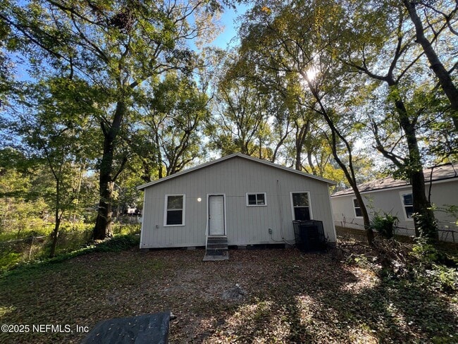 Building Photo - 3343 Nolan St