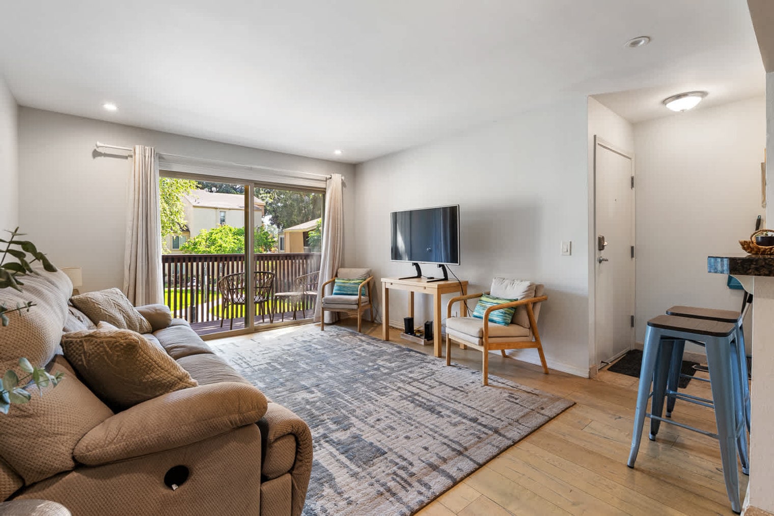 Building Photo - 6036 Rancho Mission Rd