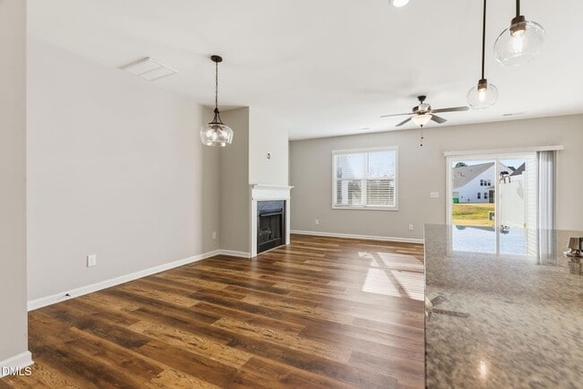 Building Photo - 759 Putney Hl Rd