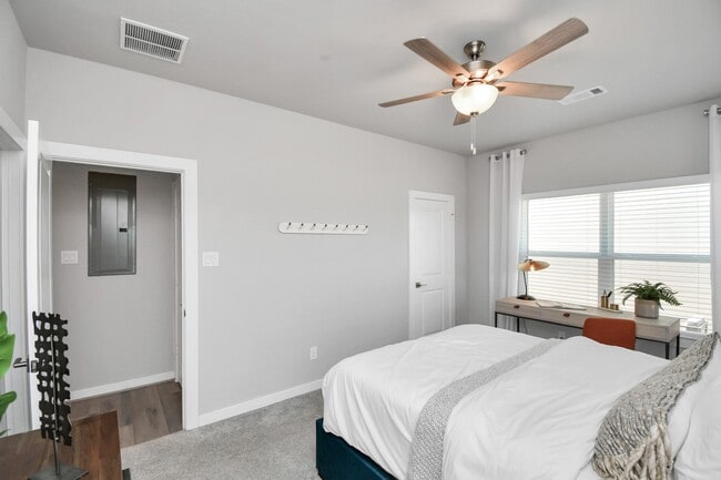 Building Photo - 23823 Cumberland Ridge Dr