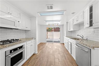 Building Photo - 1587 Catalina St