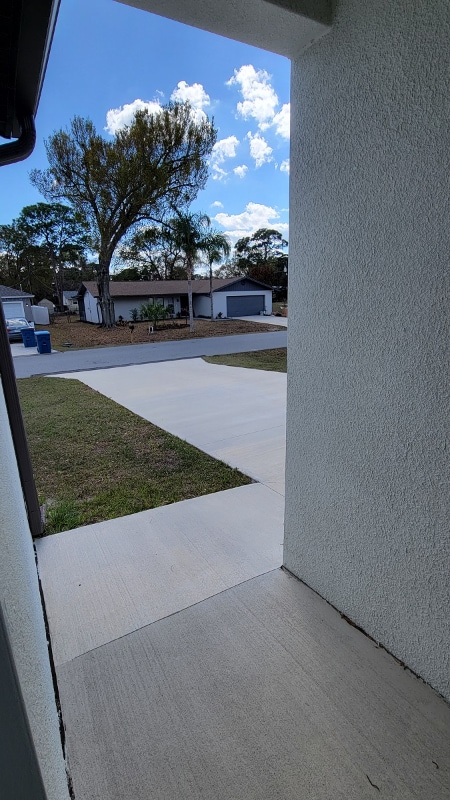 Building Photo - 733 Cleaves St SE