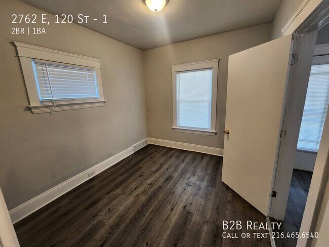 Building Photo - 2762 E 120th St