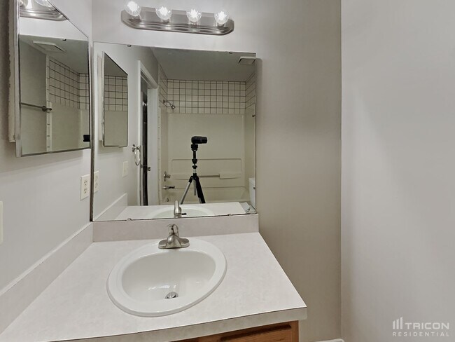 Building Photo - 8333 Argyle Corners Ct