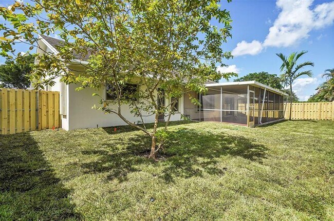 Building Photo - 5700 SW 120th Ave