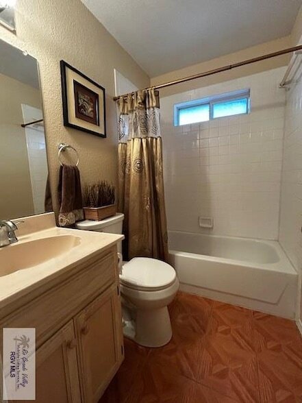 Building Photo - 944 Alta Mesa Blvd