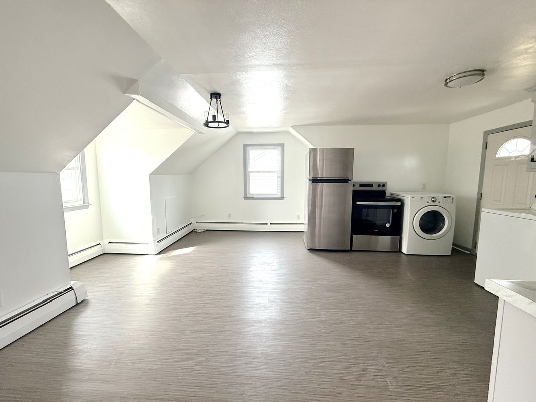 Building Photo - 91 Enright St