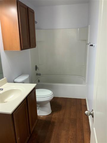 Building Photo - 906 Penny Royal Ct