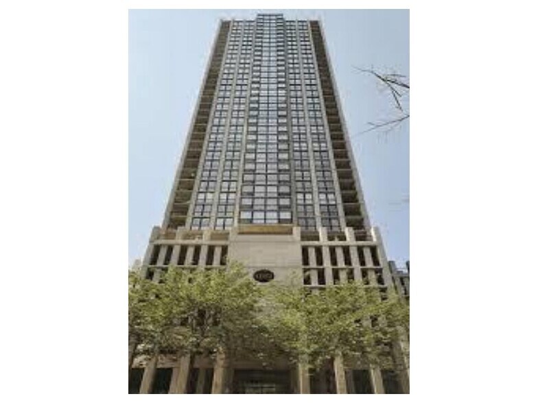 Primary Photo - 1122 N Clark St