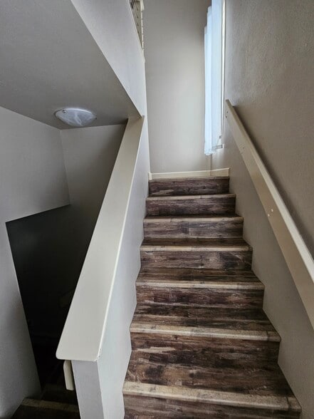 Building Photo - 7217 Foxridge Cir