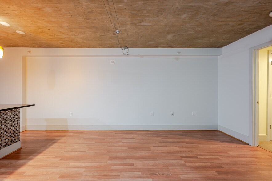 Building Photo - 929 Florida Ave NW