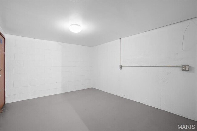 Building Photo - 813 Chain of Rocks Dr