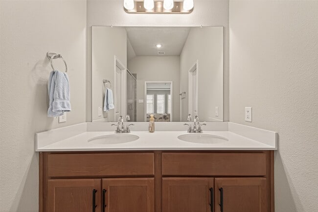 Building Photo - 20702 Wilde Redbud Trl