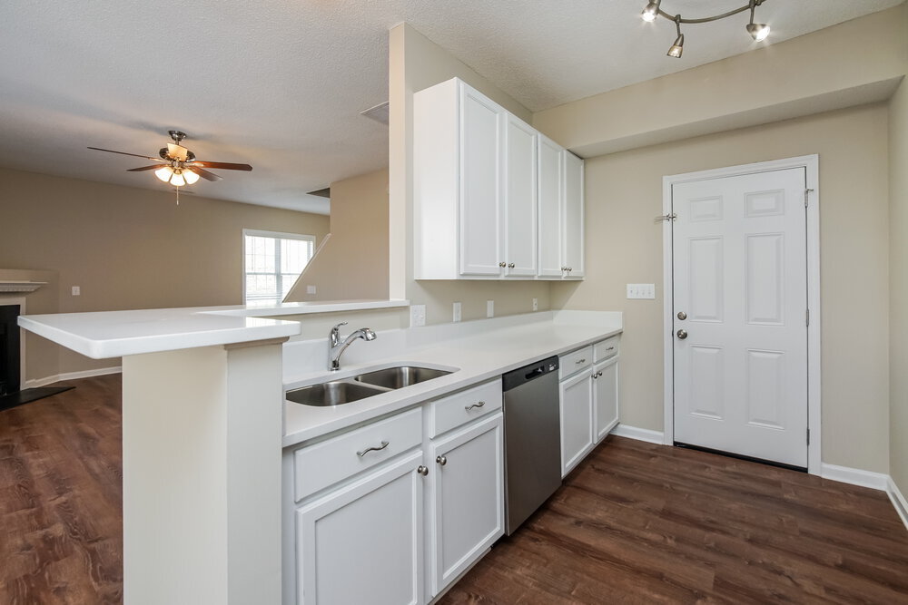 Building Photo - 1969 Shadow Glen Dr