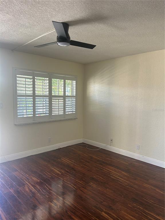 Building Photo - 1231 SE 1st St