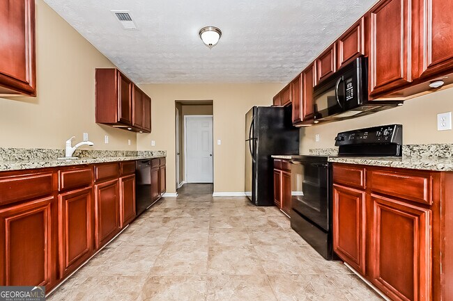 Building Photo - 257 Long Dr