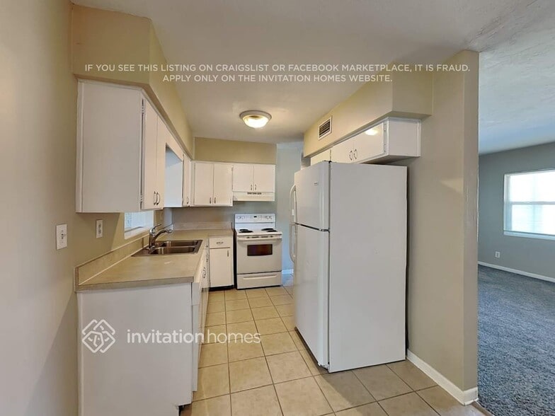 Building Photo - 1355 Stratford Dr