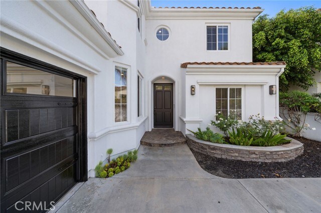 Building Photo - 55 Via Sonrisa