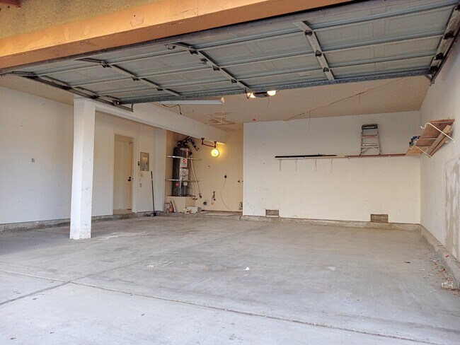 Building Photo - 33662 Whispering Palms Trail