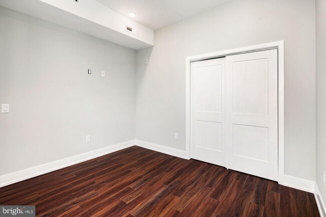 Building Photo - 1527 Ridge Ave