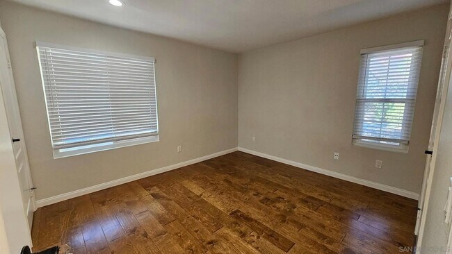 Building Photo - 12091 Alta Carmel Ct