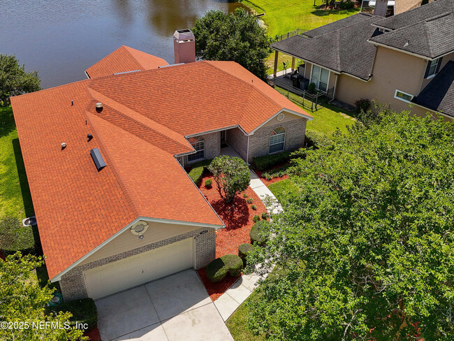 Building Photo - 1623 Sandy Springs Dr