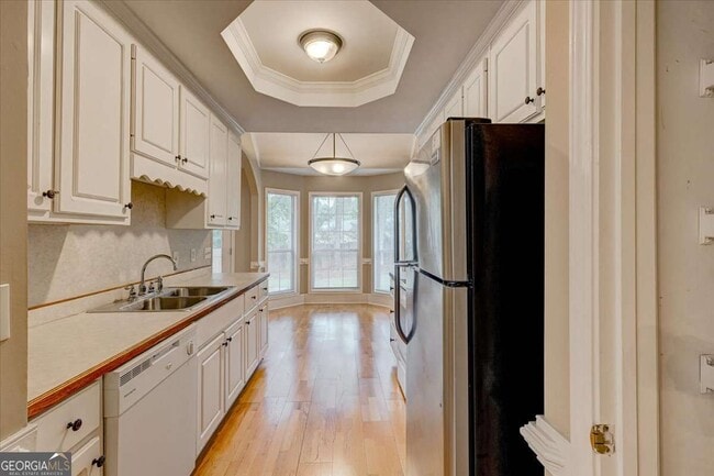 Building Photo - 25 Wisteria Cir