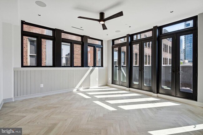 Building Photo - 110 S Bonsall St
