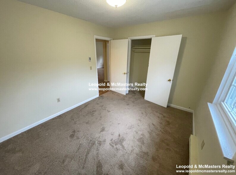 Building Photo - 39 Dinan Dr