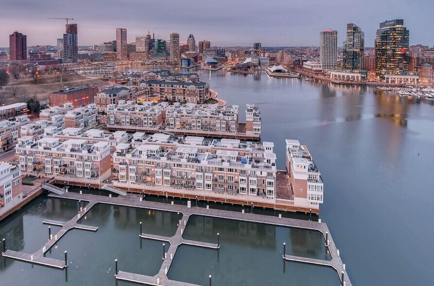 Building Photo - 100 Harborview Dr