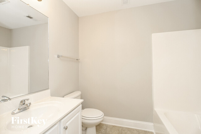 Building Photo - 6683 Knob Hill Ct