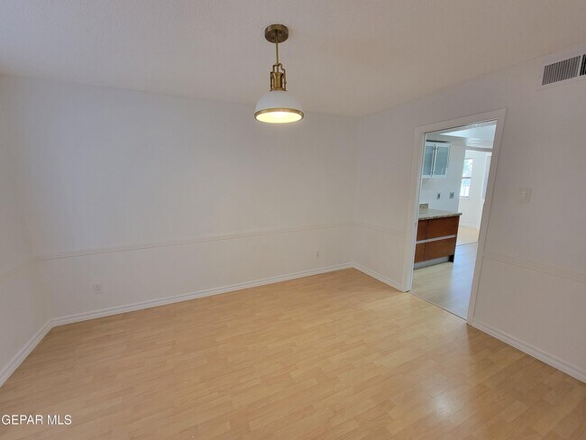 Building Photo - 6836 Orizaba Ave