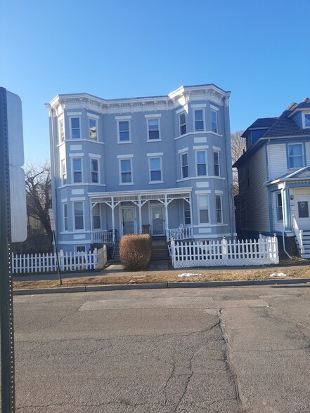 Classic, Historical Brick Building built in yr 1899. - 33 Bay View Ter