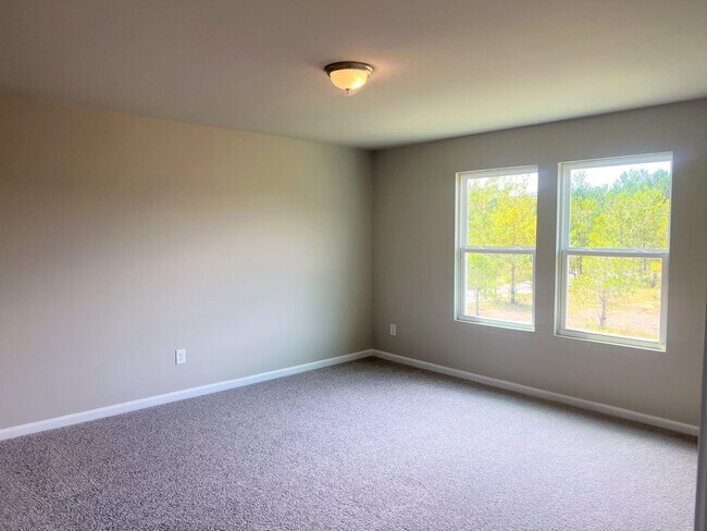 Building Photo - Wonderful Home in The Highlands