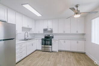 Interior Photo - Valle at 9209 Kenwood